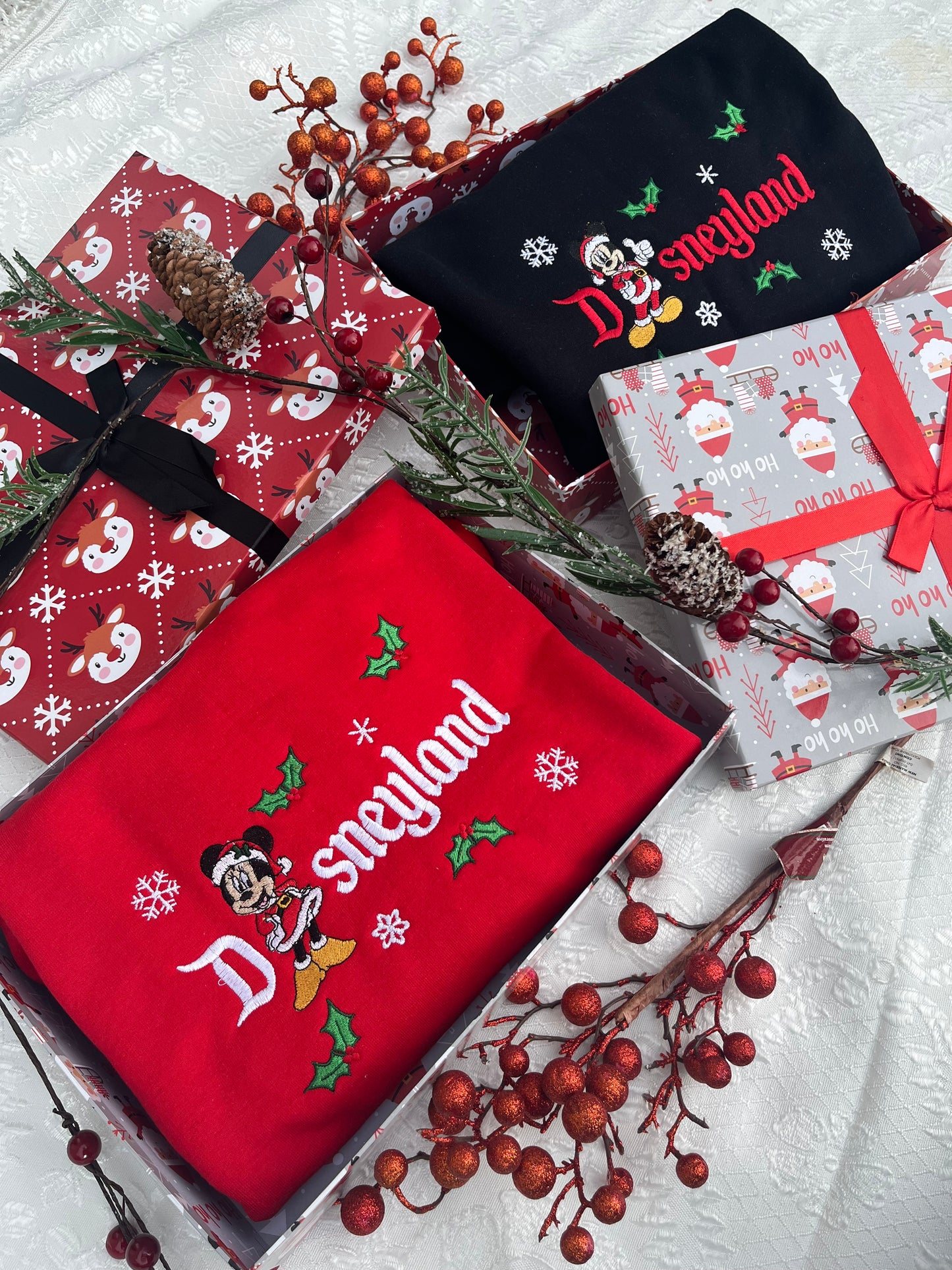 Mickey/ minnie crewneck๐๐๐
๐ป